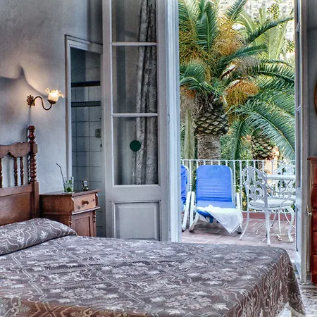 Medium Romantic Hotel 2*