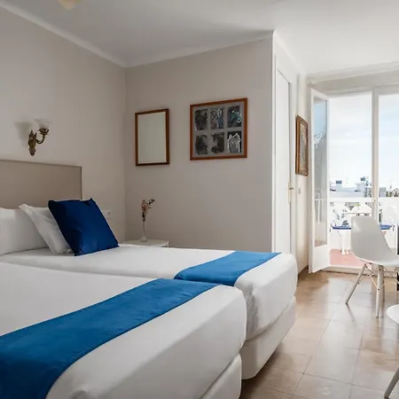 Medium Romantic Hotel 2*