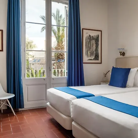 Medium Romantic Hotel Sitges