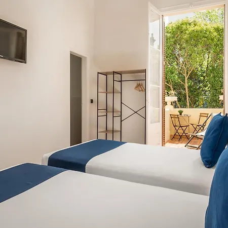 Medium Romantic Sitges