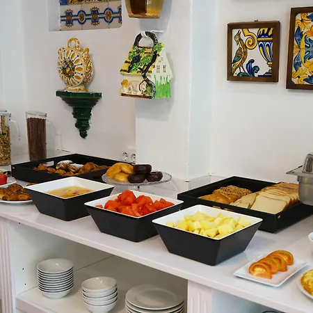 Medium Romantic Hotel