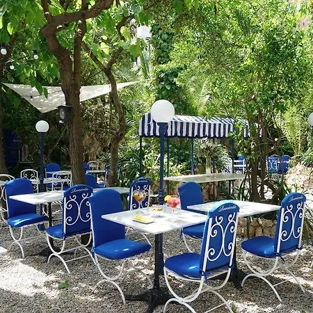 Medium Romantic Hotel Sitges