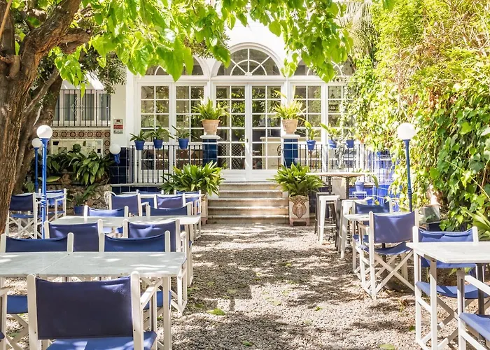 Medium Romantic Sitges