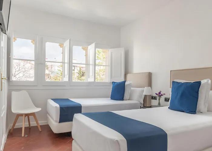 Medium Romantic Готель