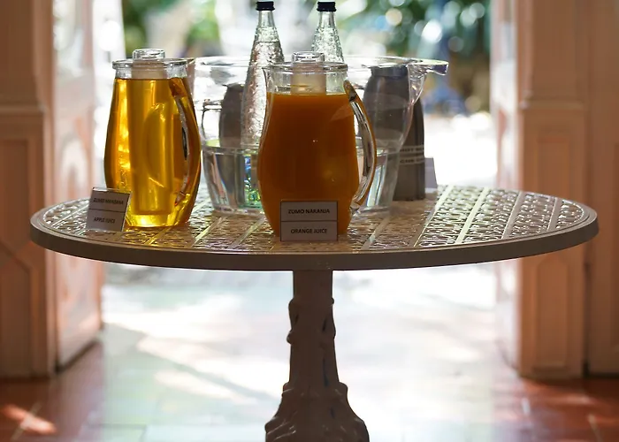 Готель Medium Romantic Сіджас