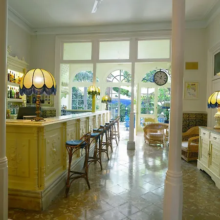 梅迪姆浪漫酒店