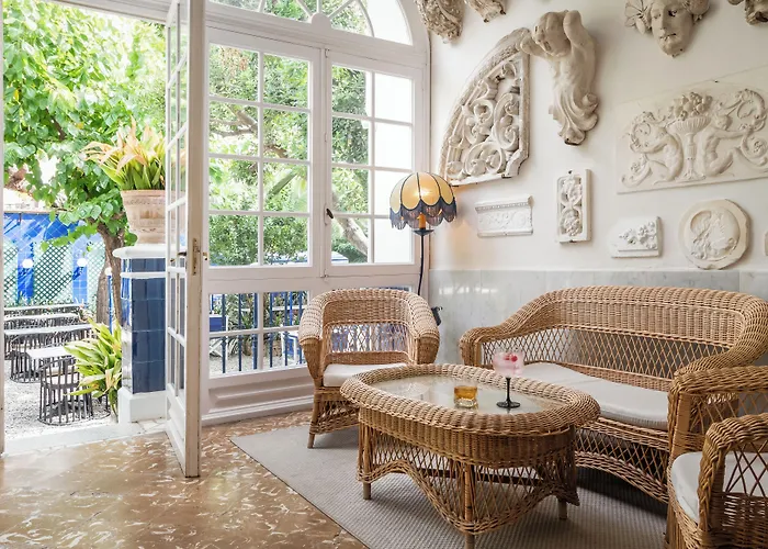 Medium Romantic 2* Сиджес